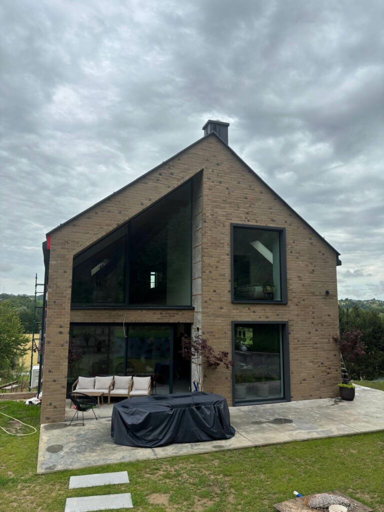 rojekt domu, architekt Kraków. Indywidualny projekt stodoły. Pracownia projektowa - architekt Łukasz Pióro.